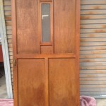 大きな木製扉1